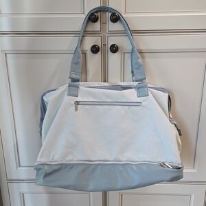 New DSW Weekender Bag Blue And White